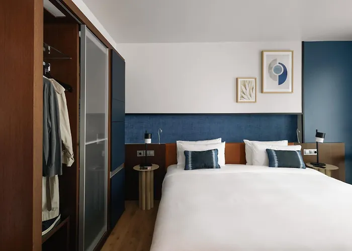 Hotel Crowne Plaza Madrid - Centre Retiro by IHG